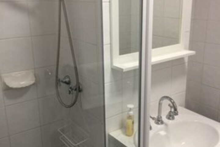 Room 2 of 31