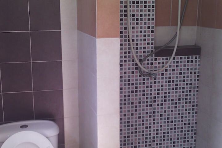 Room 10 of 13