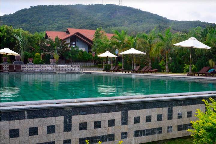 Pool 17 of 46