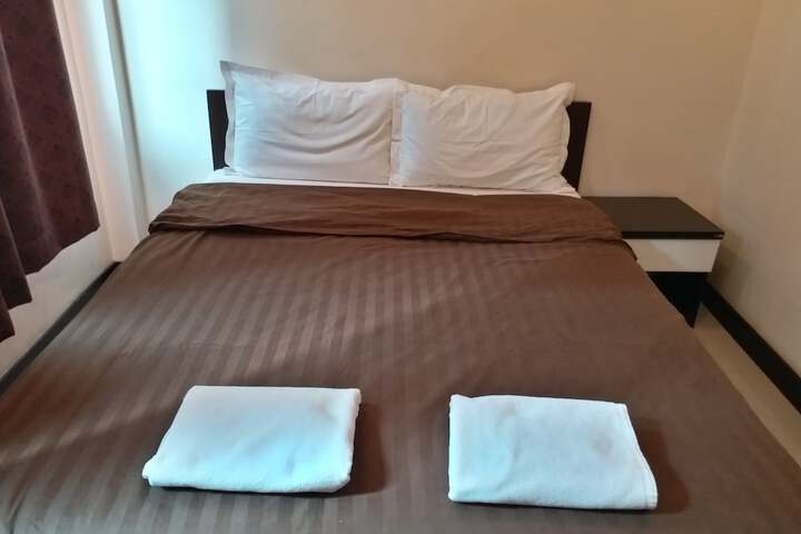Room 6 of 68
