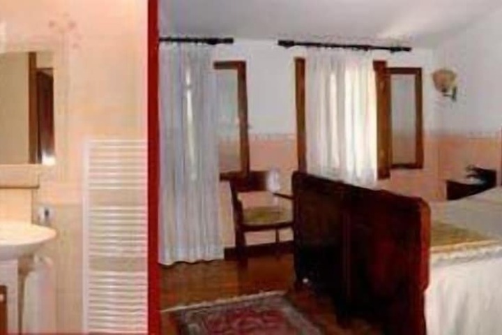 Room 3 of 28