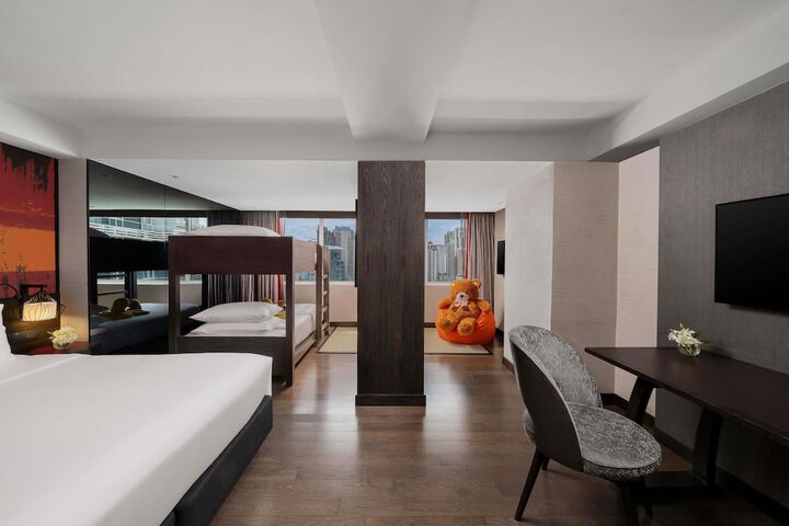 Room 18 of 86