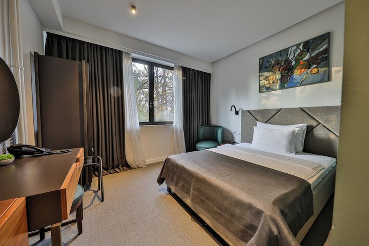 Room 25 of 70