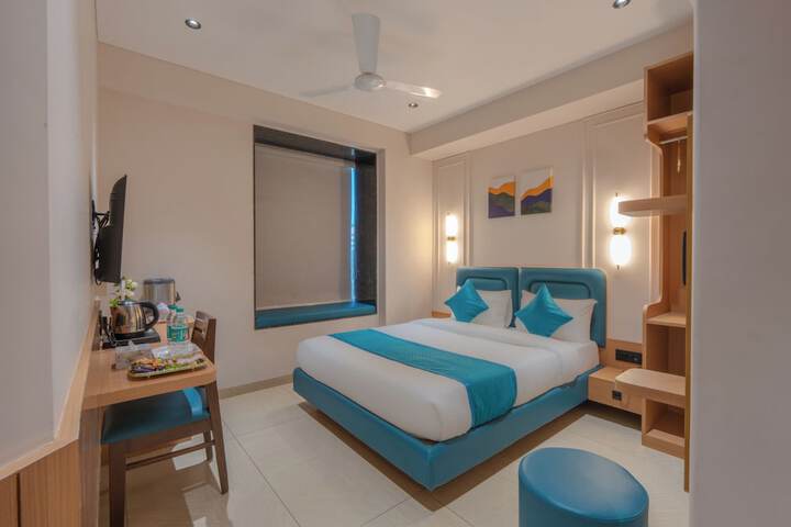 Room 8 of 48