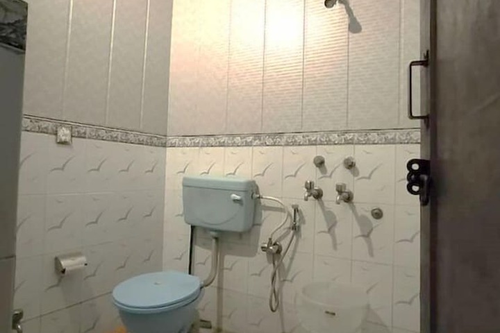 Room 10 of 15