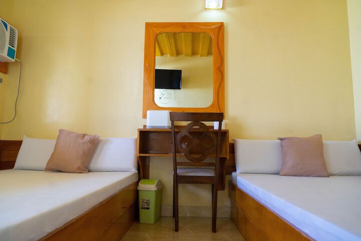 Room 40 of 118