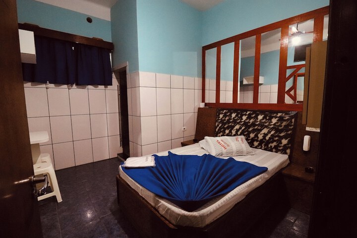Room 43 of 70