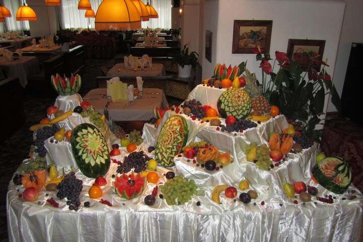 Dining 35 of 67