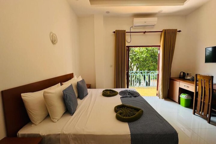 Room 8 of 51