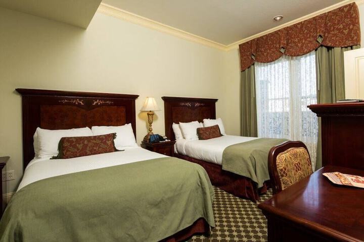 Room 5 of 28