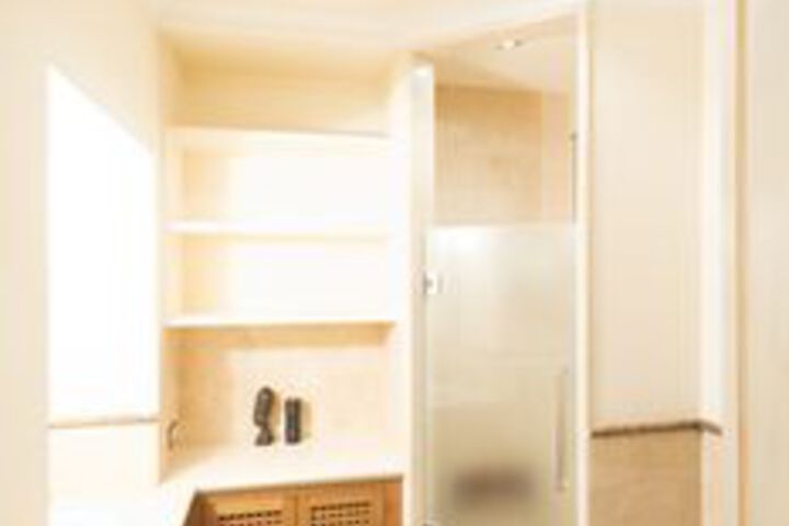 Room 4 of 35