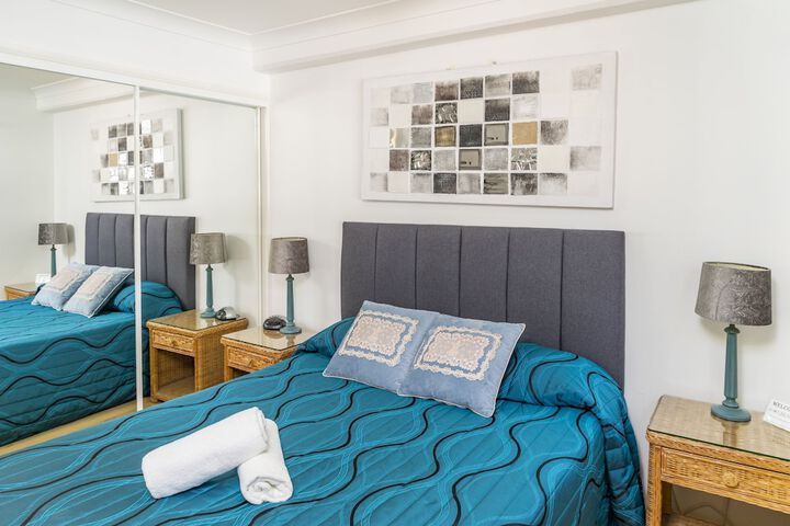 Room 2 of 37