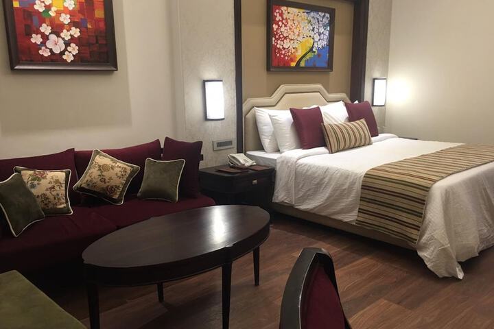Room 7 of 40