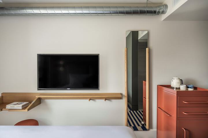 Room 15 of 60
