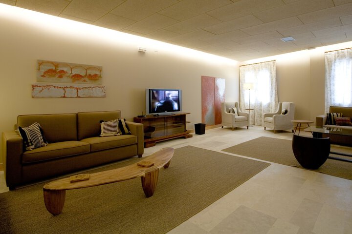 Guest Lobby