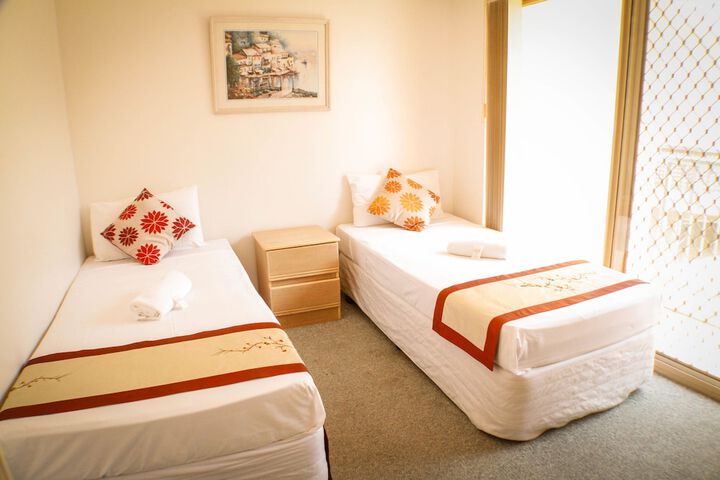 Room 6 of 47