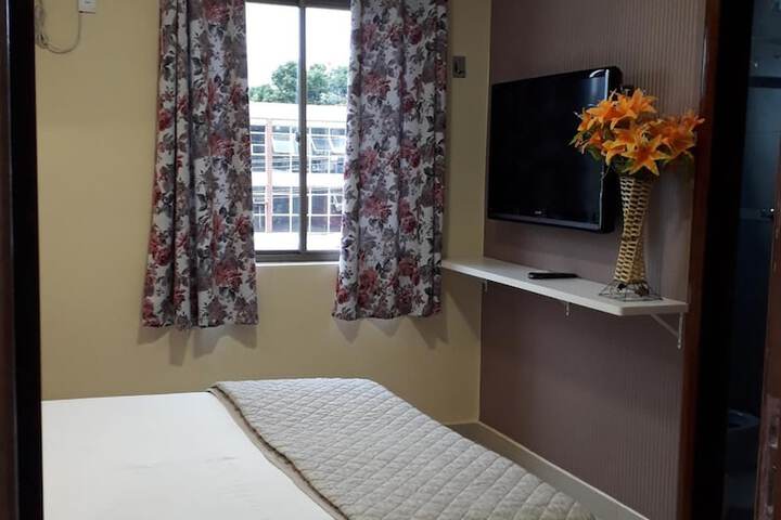 Room 17 of 34