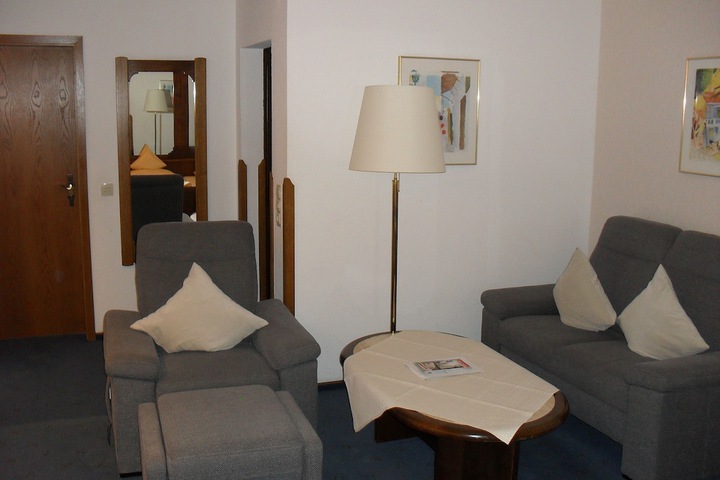 Room 17 of 43