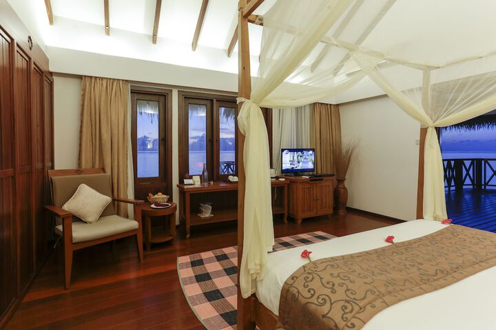 Room 5 of 72