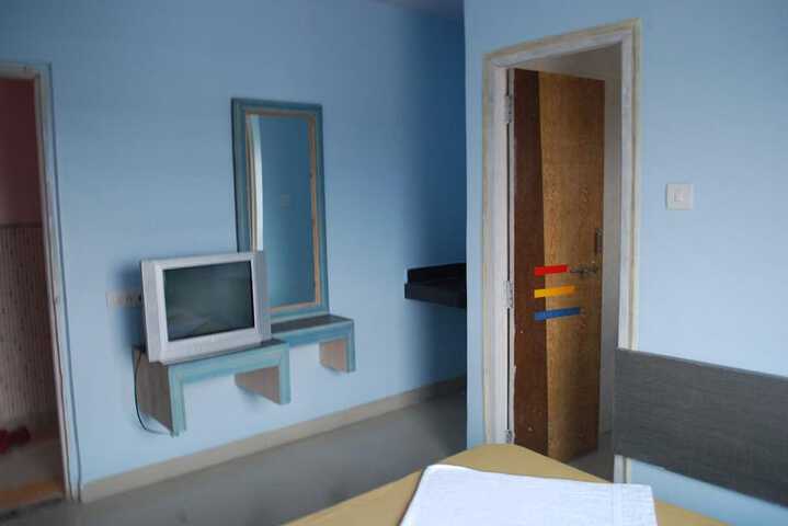 Room 7 of 30