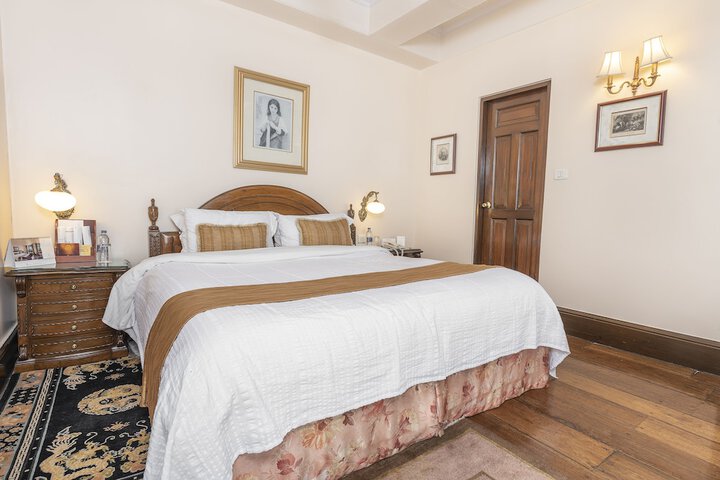 Room 10 of 51