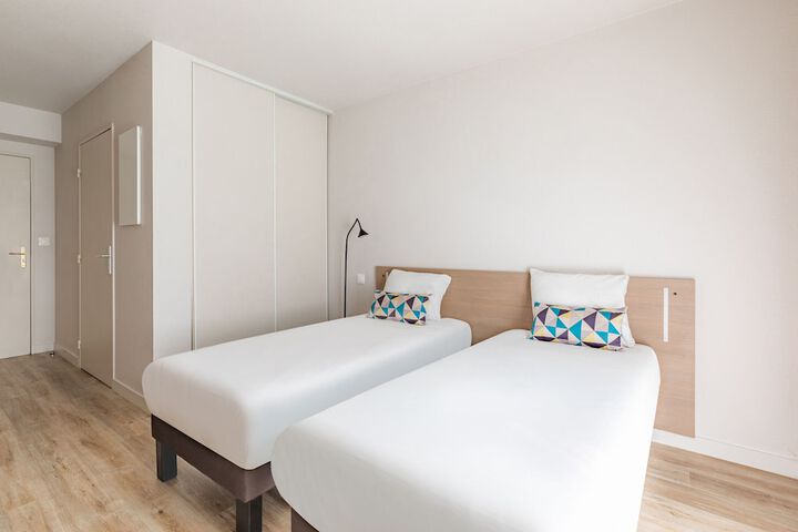Room 8 of 29
