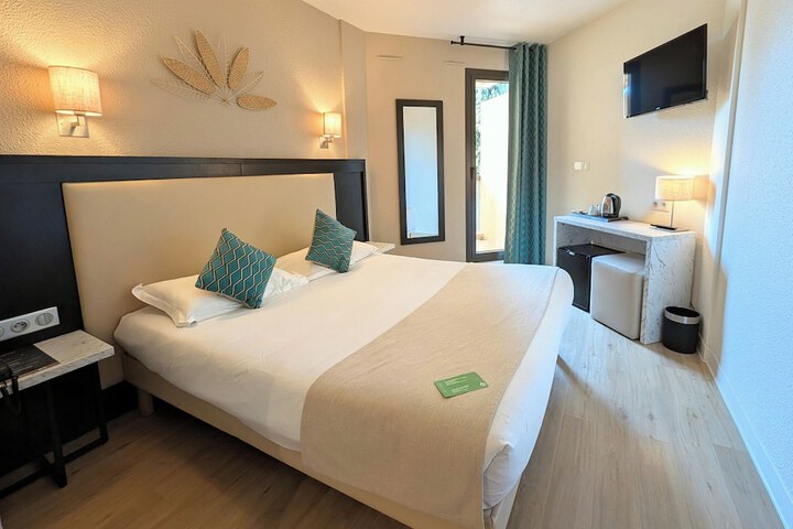 Room 48 of 92
