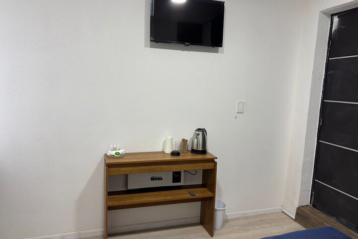 Room 11 of 25