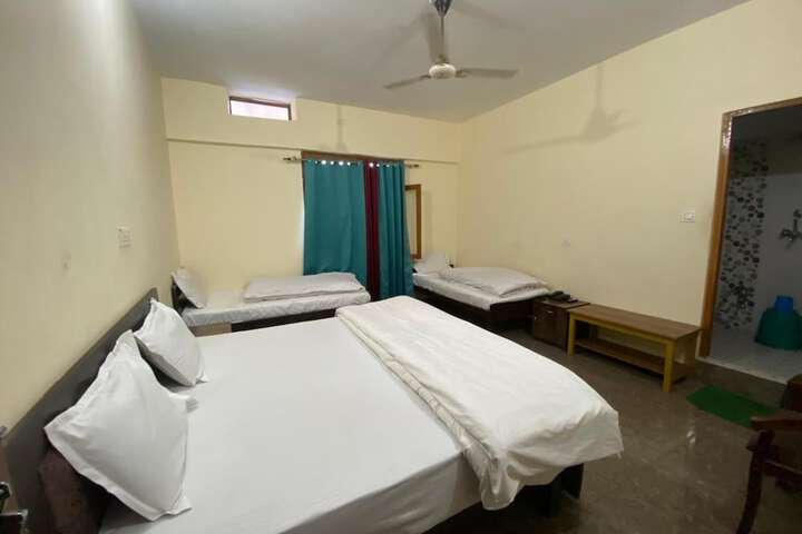 Room 9 of 38