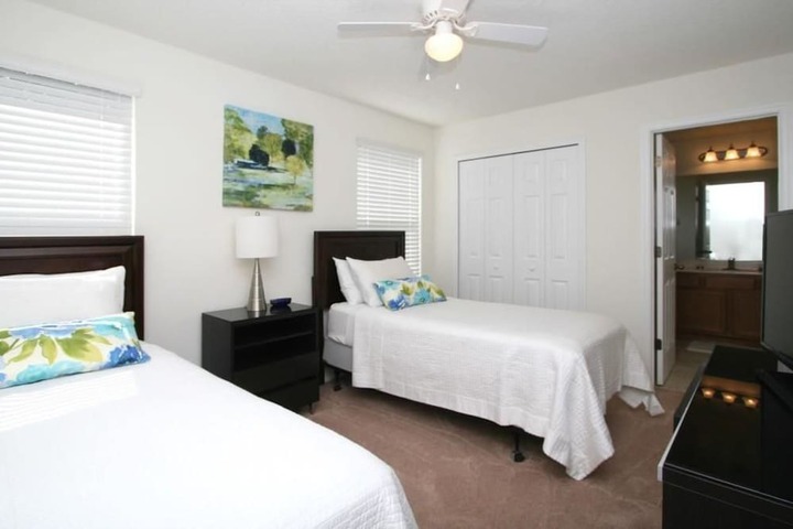 Room 14 of 299