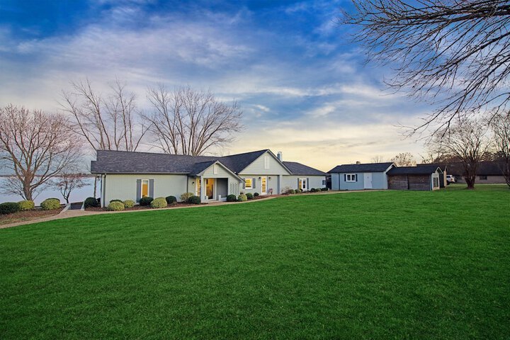 Property Grounds 30 of 41