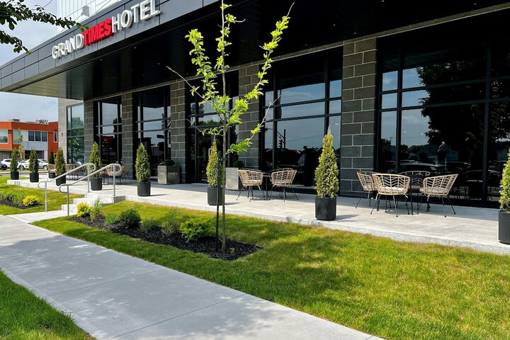 Terrace/Patio 20 of 37