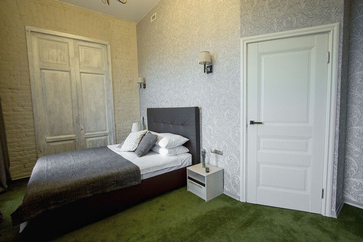 Room 13 of 39