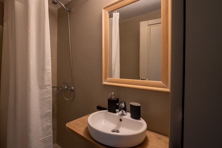Room 82 of 121