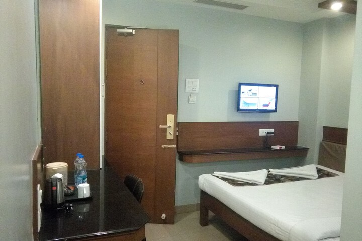 Room 11 of 51