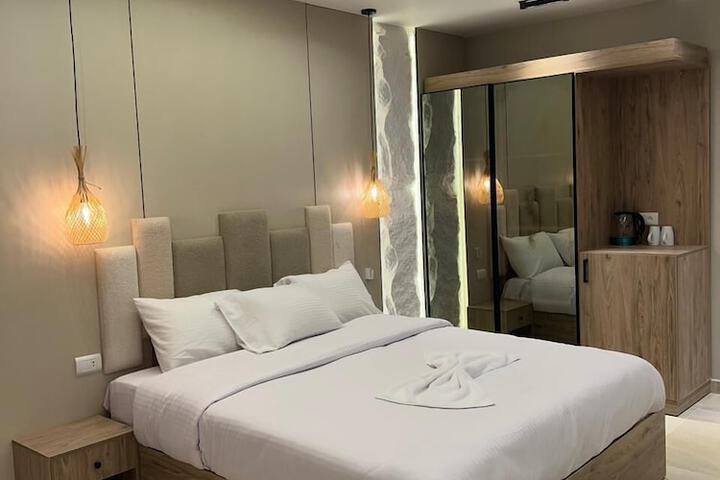 Room 95 of 112