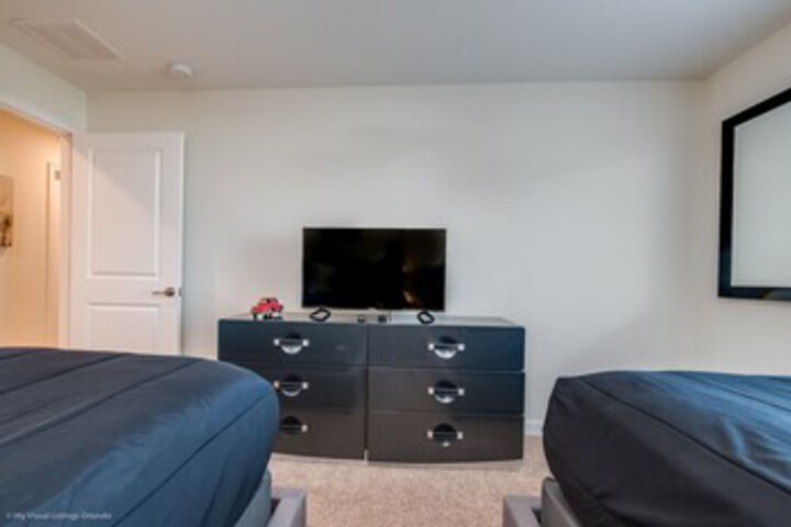 Room 37 of 46