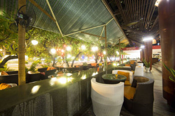 Dining 58 of 78