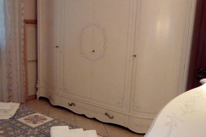 Room 15 of 16