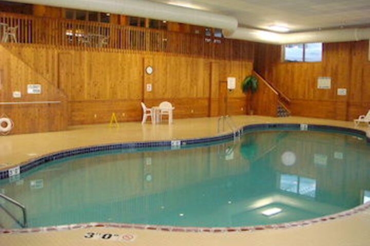 Pool 51 of 71