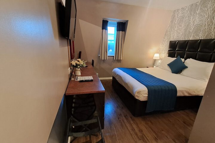 Room 41 of 182