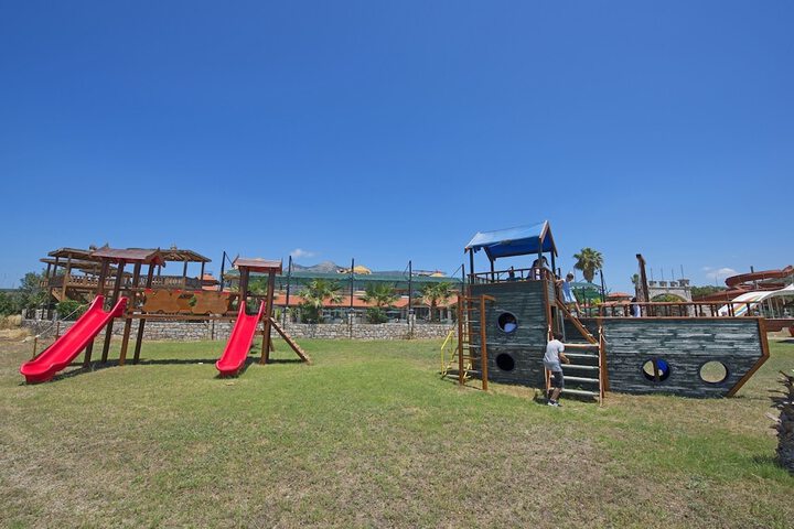 Children's play area - outdoor