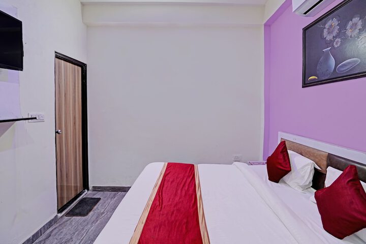 Room 9 of 21