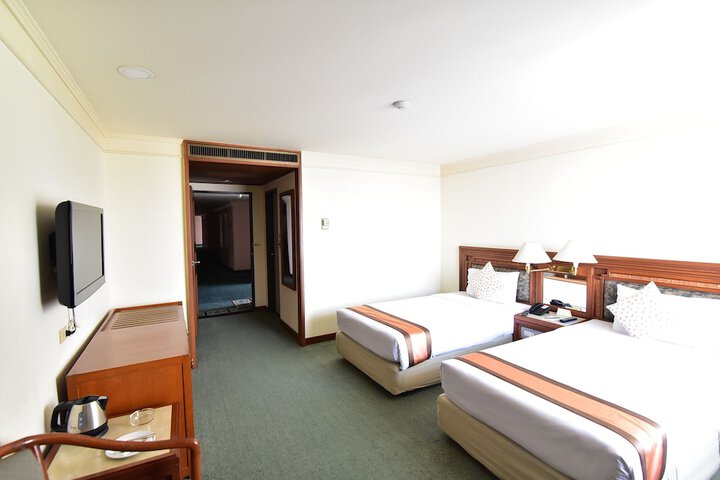 Room 40 of 76