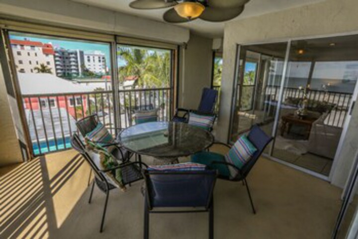 Terrace/Patio 3 of 22