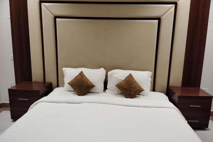 Room 20 of 25
