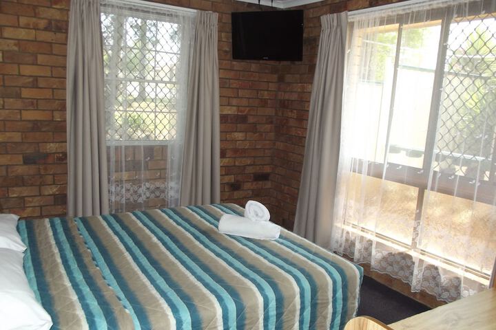 Room 18 of 34