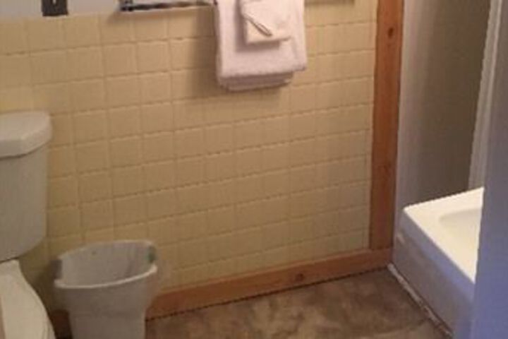 Room 35 of 182