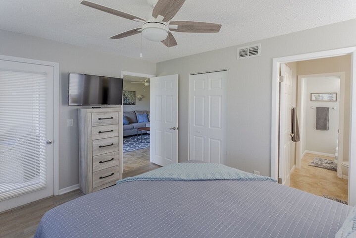 Room 3 of 21