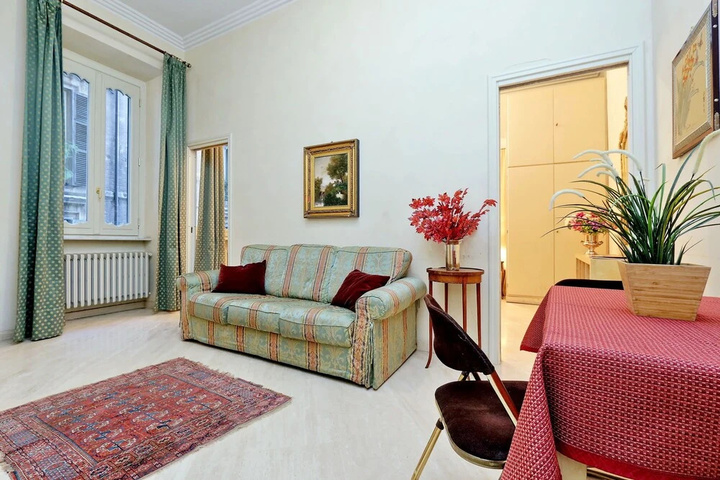 Room 13 of 16
